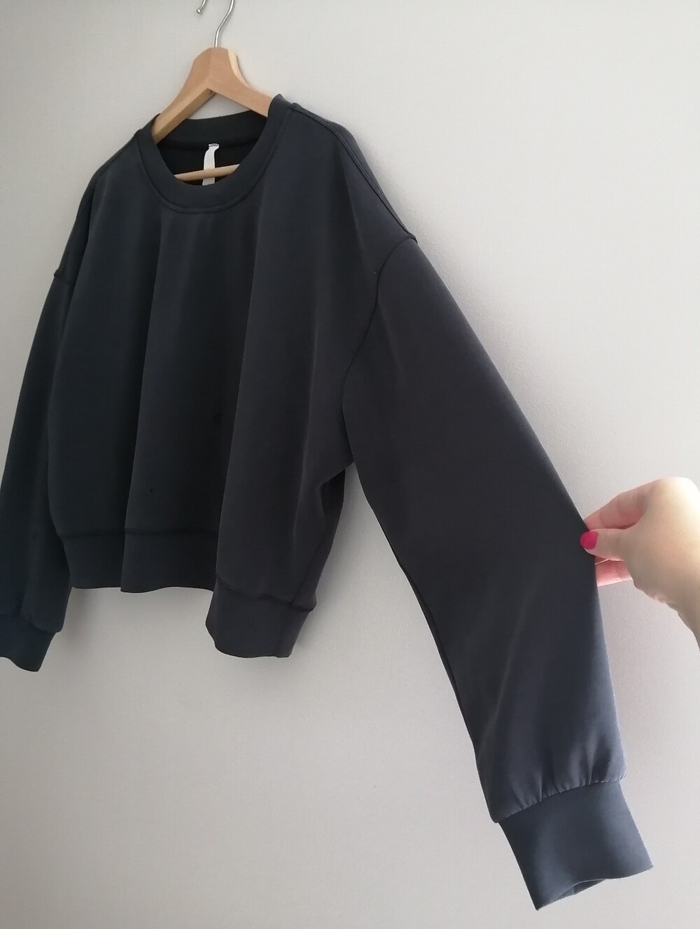 Lululemon Softstreme Perfectly Oversized Cropped Crew Pullover Sweater Black 8 - Picture 3 of 16